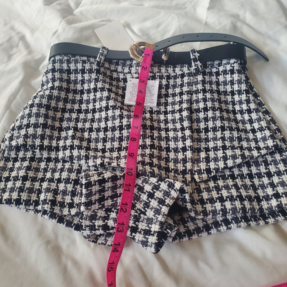 Shorts - Picture 5 of 15